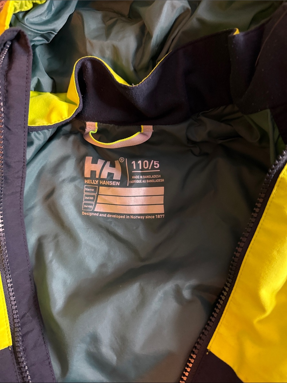 Helly Hansen Kids Lime and Navy Waterproof Hooded Rain Jacket - Picture 9 of 9